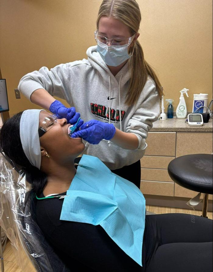 Detroit Dental Assistant School - Troy