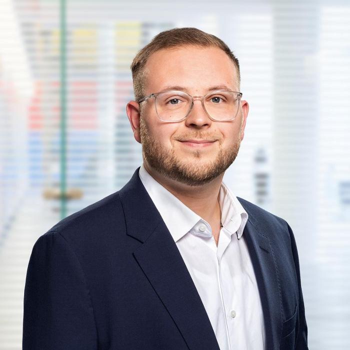 ERGO Versicherung Jason Harms, Uhlandstraße in Berlin