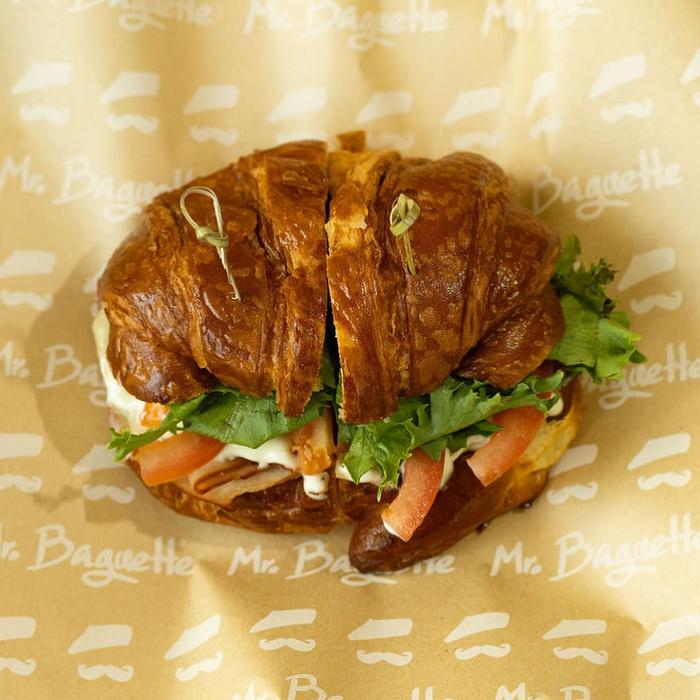 Mr. Baguette - Doral Logo