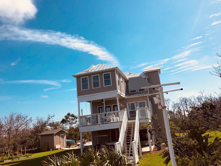 Local Roofing Contractor LLC Image