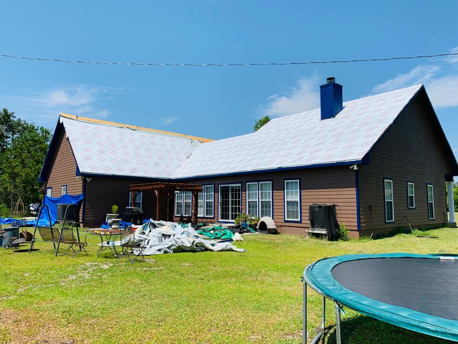 Local Roofing Contractor LLC Image