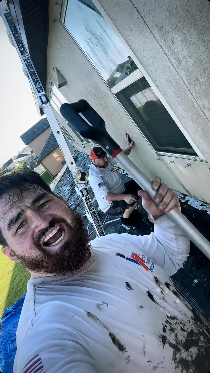 Local Roofing Contractor LLC Image