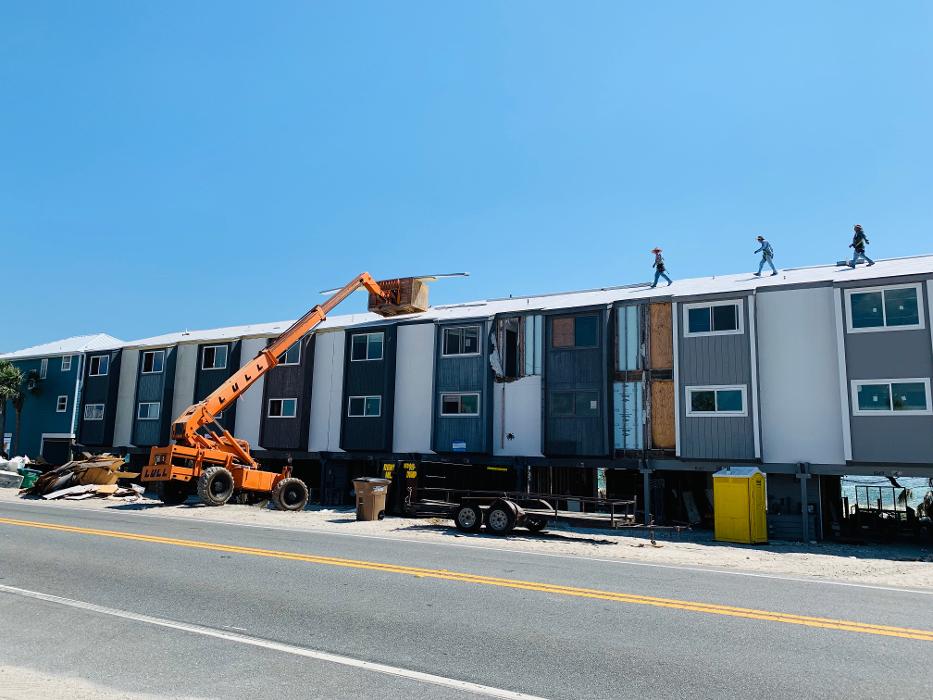 Local Roofing Contractor LLC Image