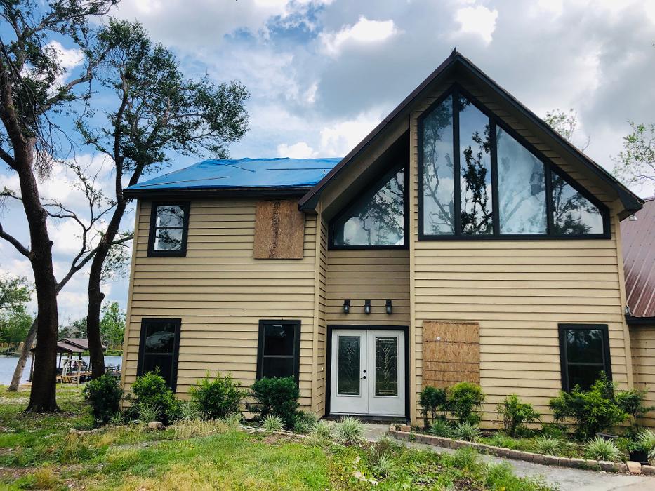 Local Roofing Contractor LLC Image