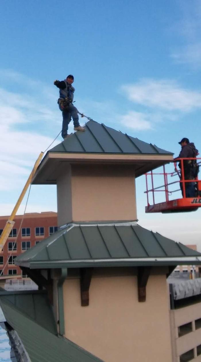 Local Roofing Contractor LLC Image