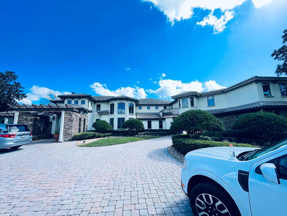 Local Roofing Contractor LLC Image