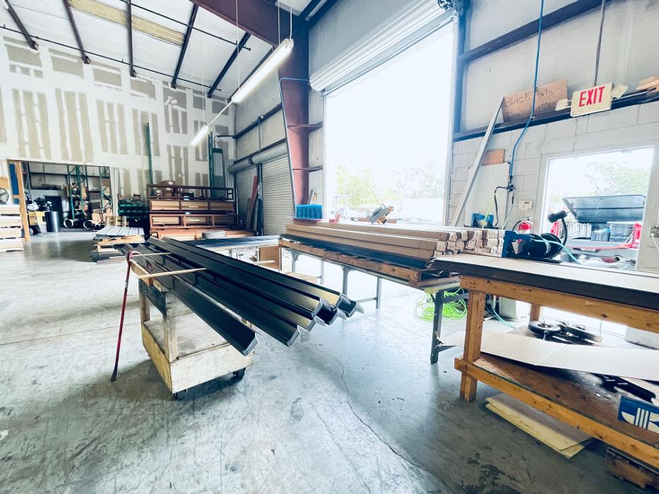 Local Roofing Contractor LLC Image