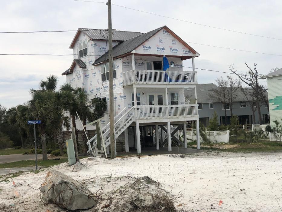 Local Roofing Contractor LLC Image