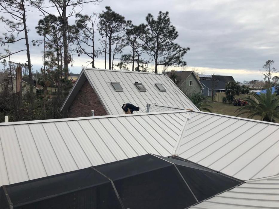 Local Roofing Contractor LLC Image