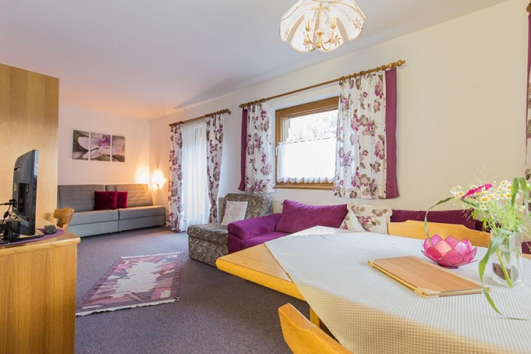 Weine-Edelbrände-Tabak Johann Gumpold in Neustift im Stubaital