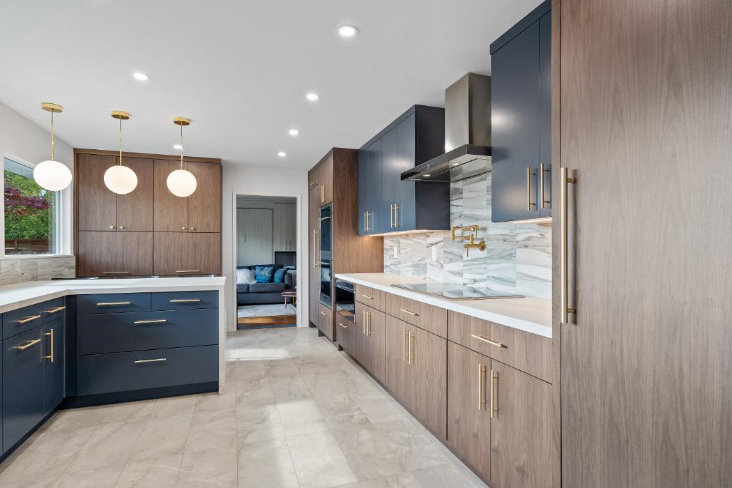 Masterpiece Design &amp; Build Logo