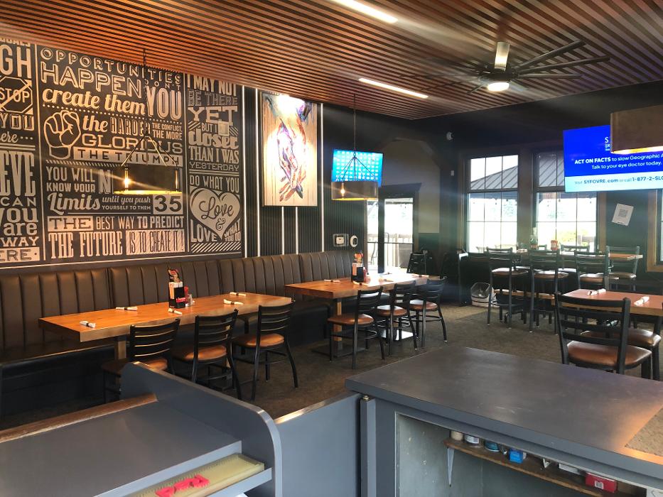 Papio's Food & Spirits Image