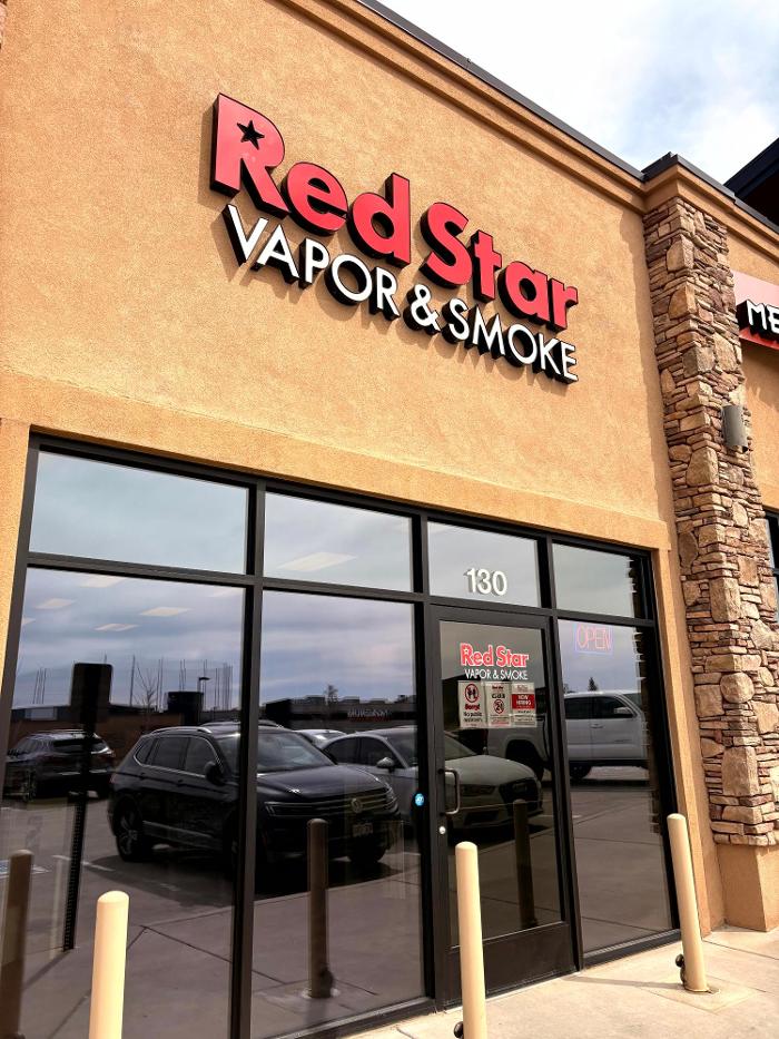 Red Star Vapor & Smoke