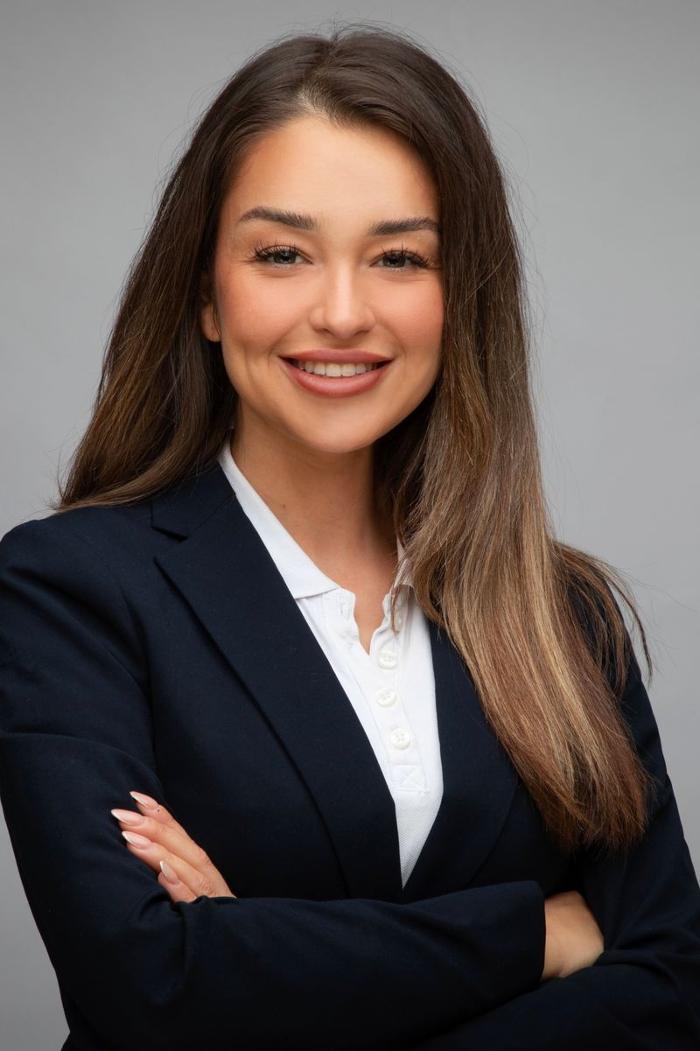 ERGO Versicherung Melisa Kacar, Bahnhofstraße in Haan