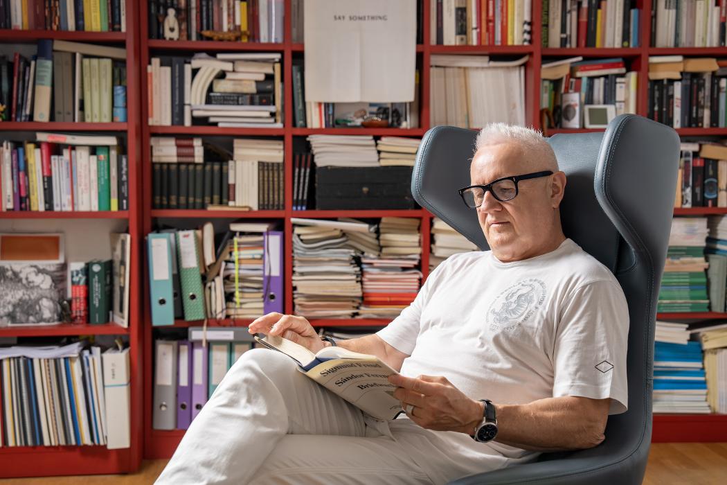 Dr. phil. Markus Fäh, Theaterstrasse in Zürich