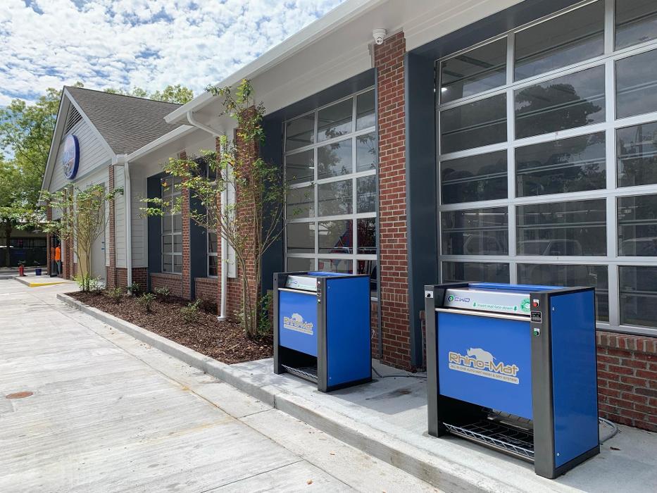 WhiteWater Express Car Wash Image