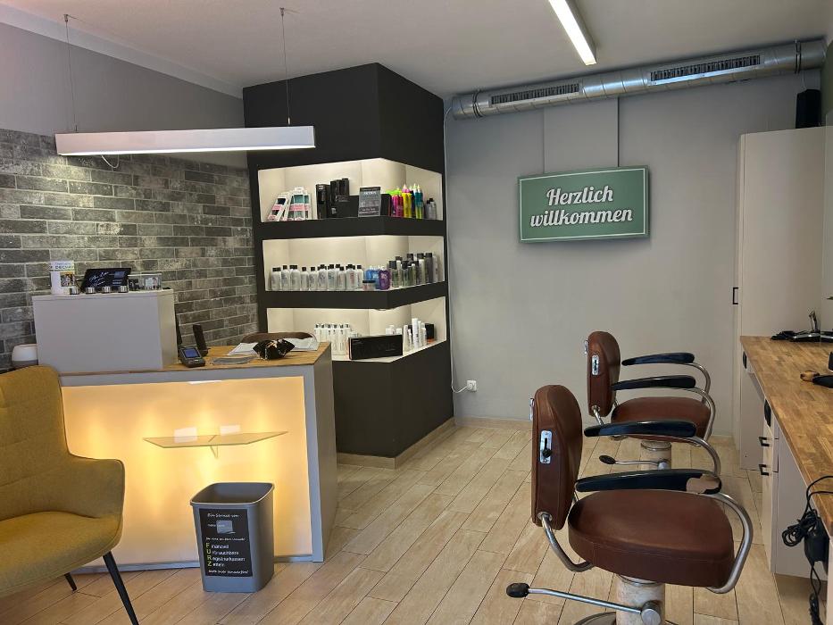 Friseur Franz Weingartshofer, Brünnerstraße in Wilfersdorf