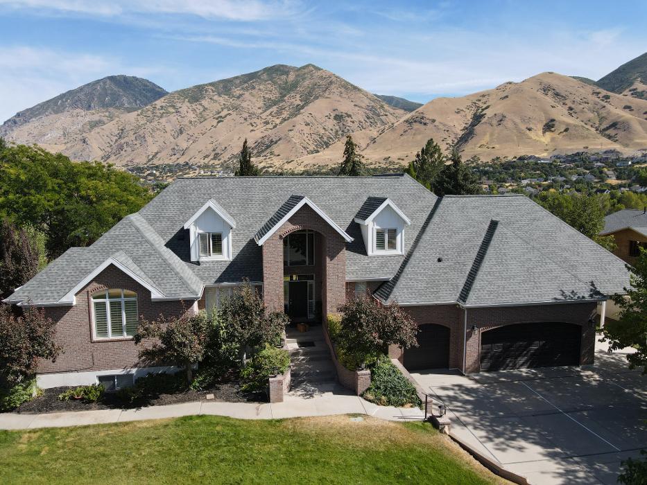 Power House Roofing Logo