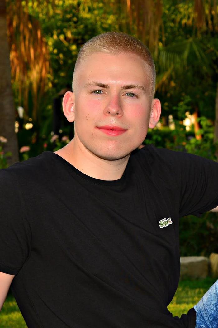 ERGO Versicherung Lukas Zeidler, Leipziger Straße in Bitterfeld-Wolfen