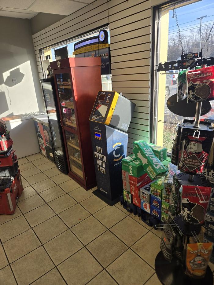 CoinFlip Bitcoin ATM - Daman Discount Liquor (Cedar Rapids) Image