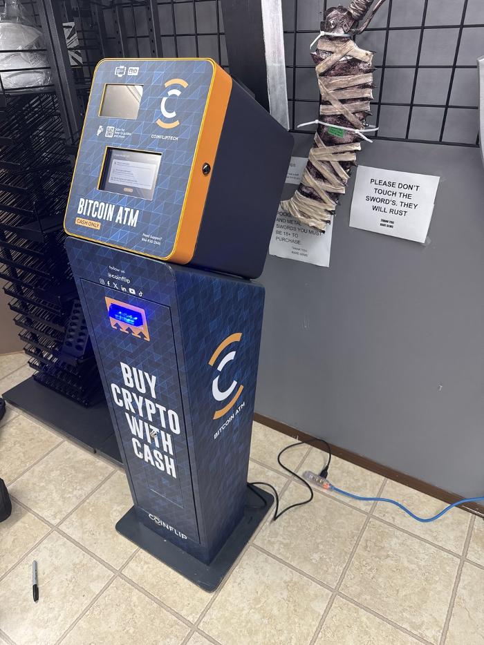 CoinFlip Bitcoin ATM - Mr. Vapes Edson (Edson)
