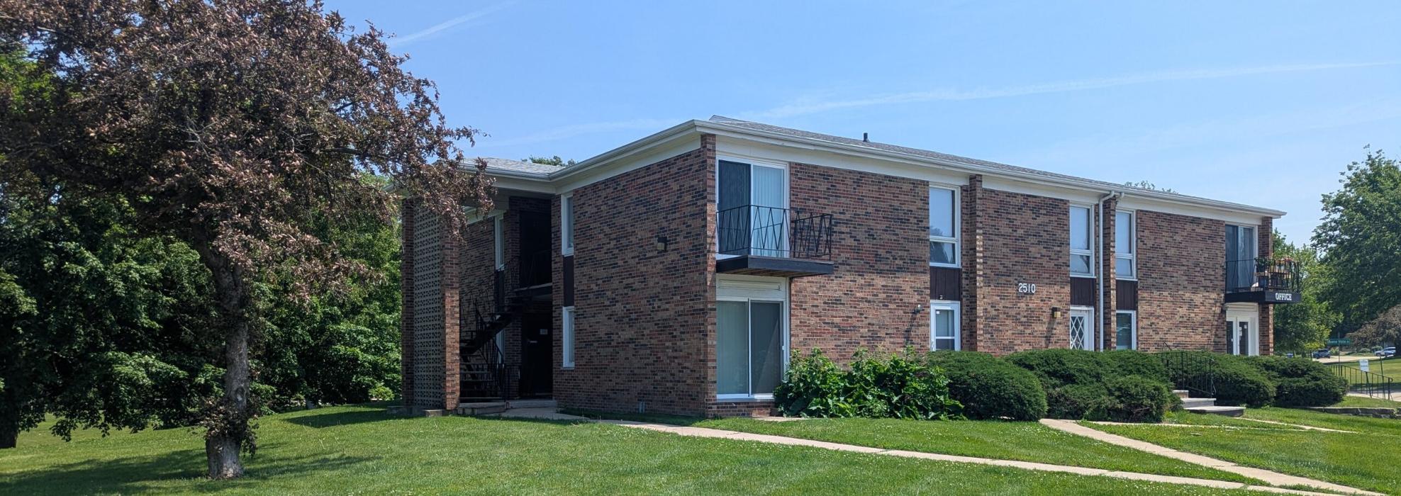 James Court Apartments Image