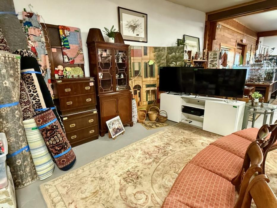 S&S Estate Liquidators/S&S Corner Treasures