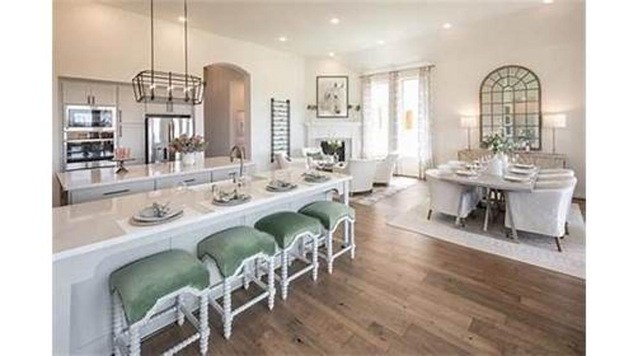 Elyson Welcome Center Image