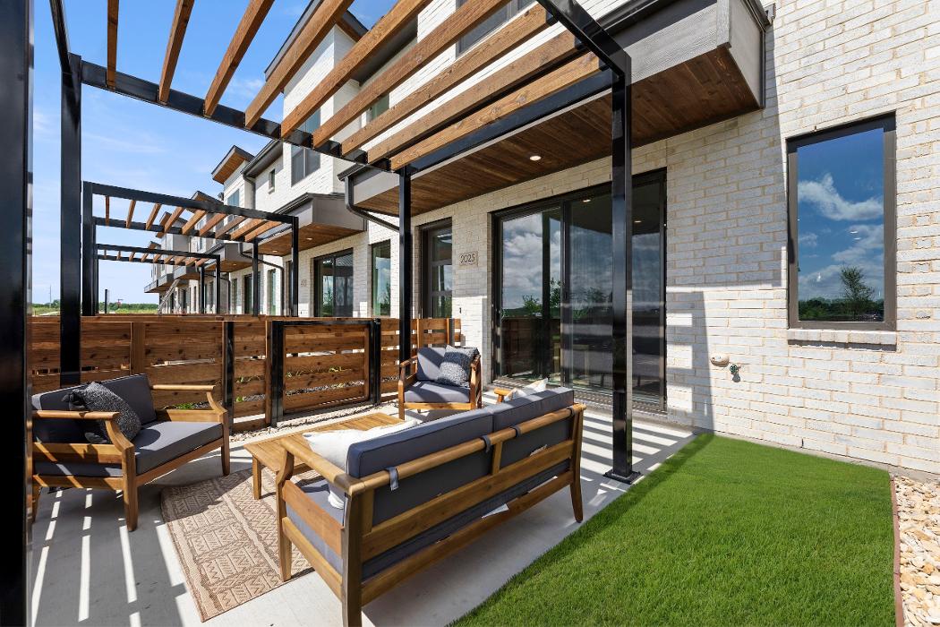 Grenadier Homes - Ten Mile Creek Townhomes Image