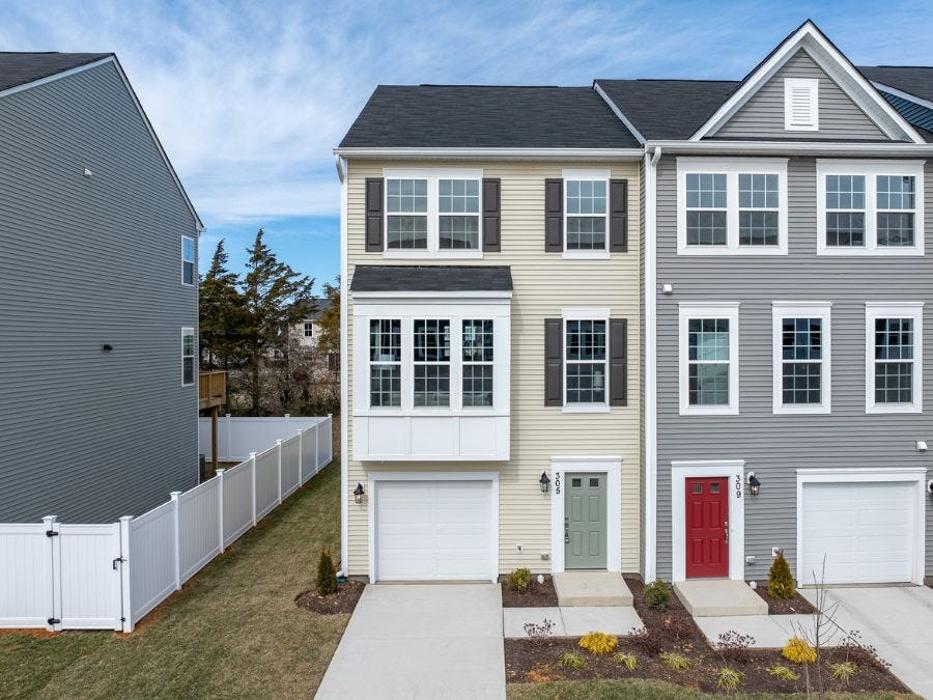 Townhomes at Evershire by Atlantic Builders Image