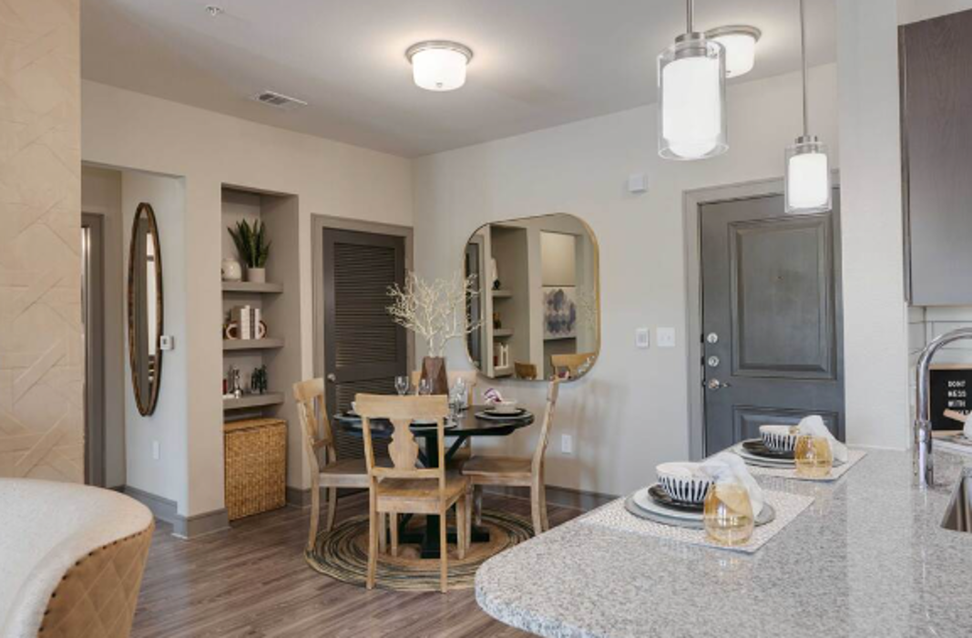 Cortland Luxe Shadow Creek Image