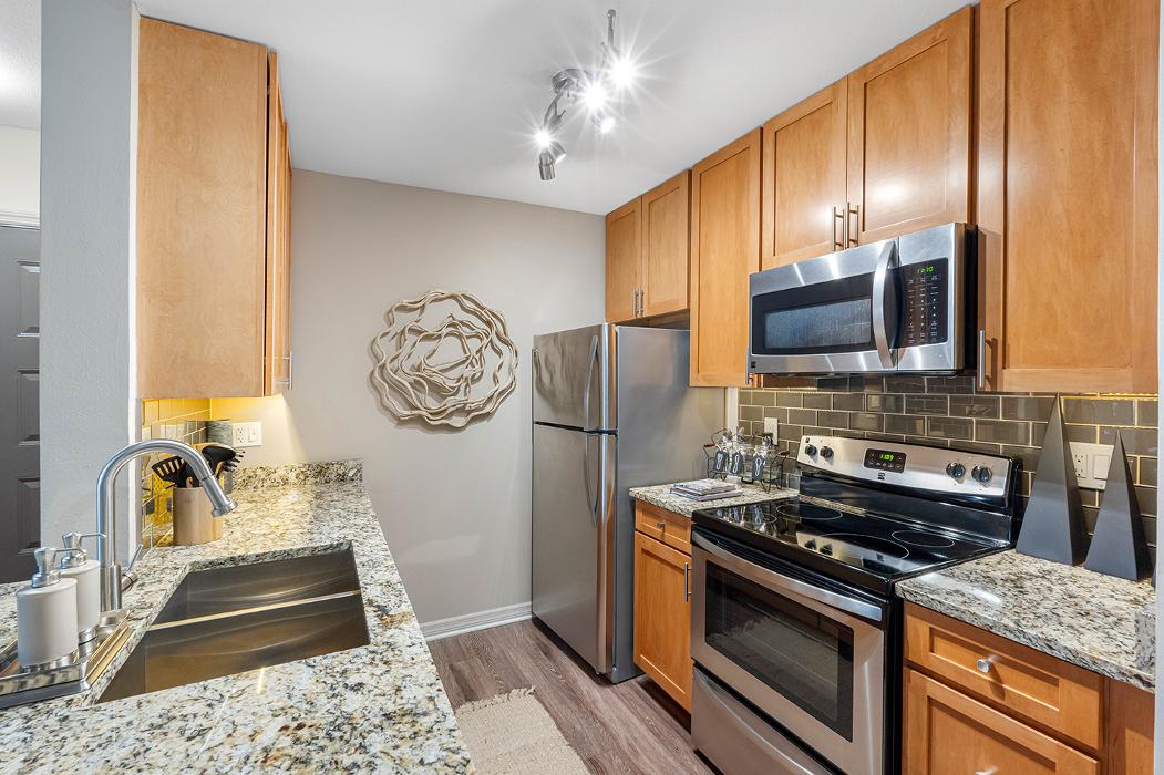 Cortland Mirror Lake Image