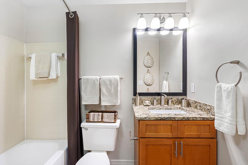 Cortland Mirror Lake Image