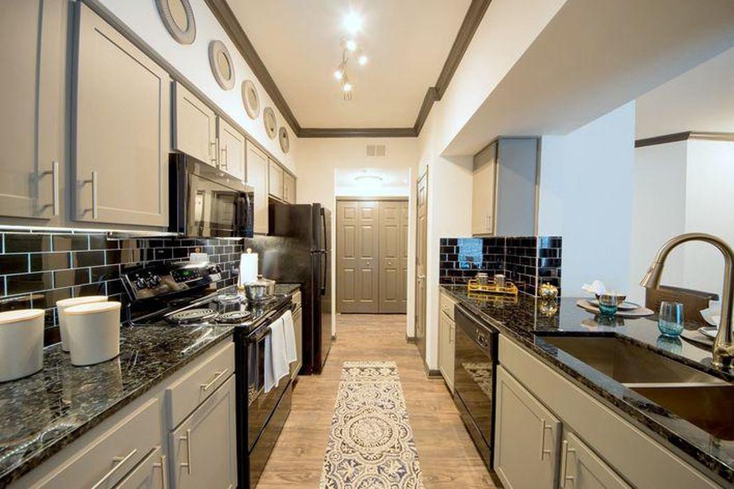 Cortland Copper Springs Image