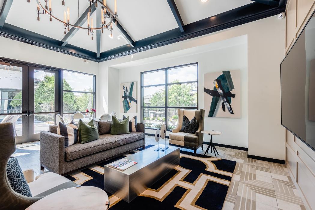 Cortland Walnut Hill Image