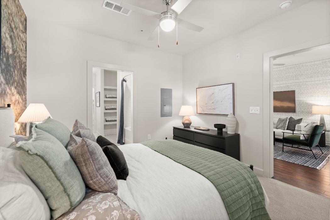 Cortland Peachtree Battle Image