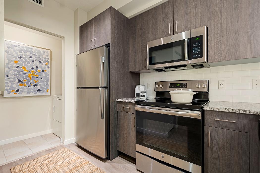 Cortland Hollywood Image