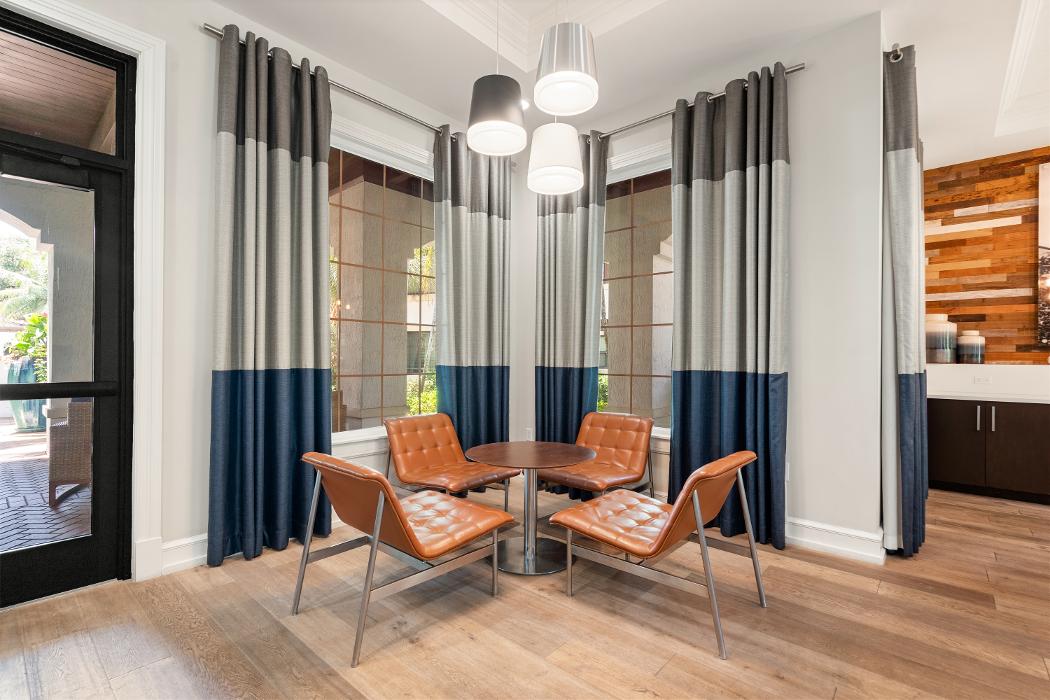 Cortland Hollywood Image