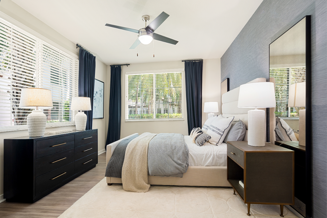 Cortland Hollywood Image