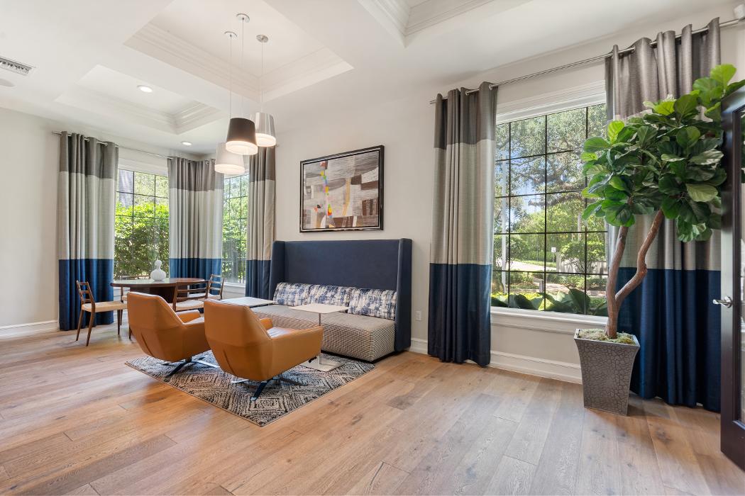 Cortland Hollywood Image