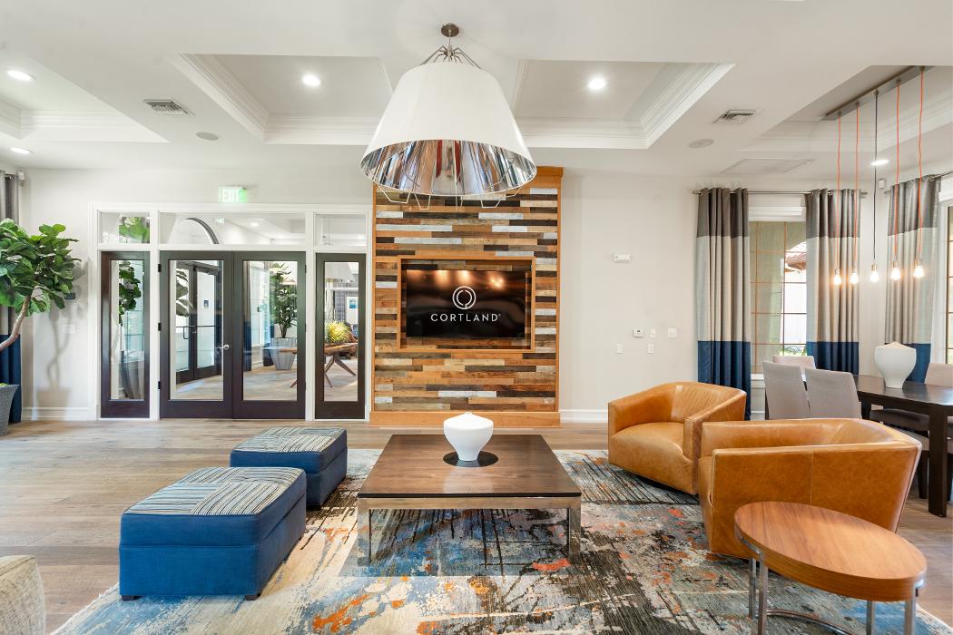 Cortland Hollywood Image