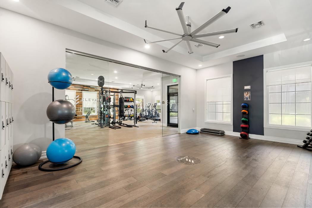 Cortland Hollywood Logo