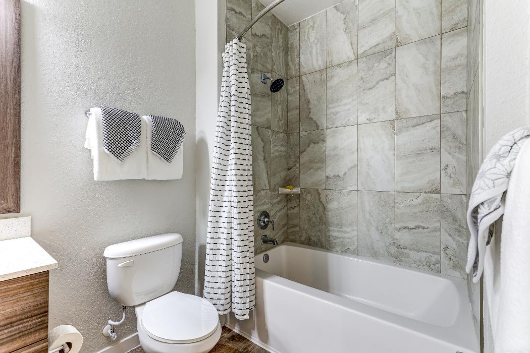 Cortland on Orange Image