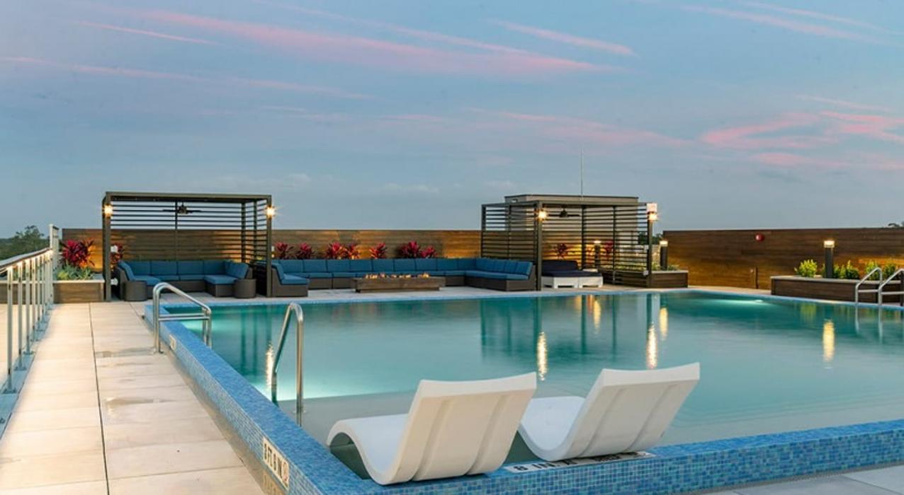 Cortland on Orange Image