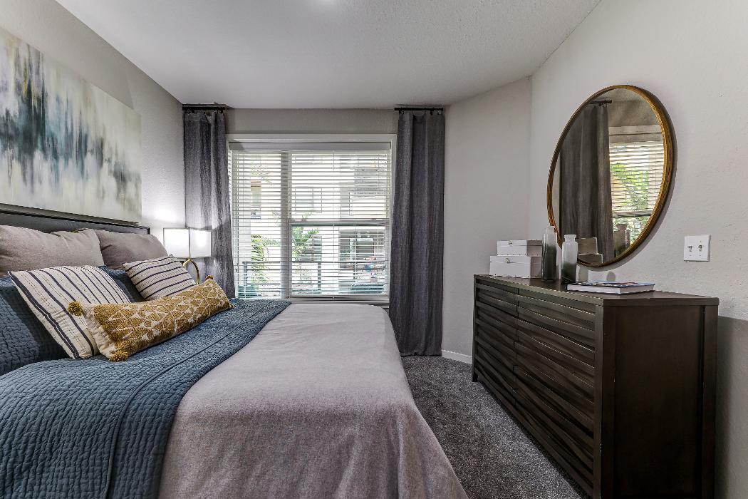 Cortland on Orange Image