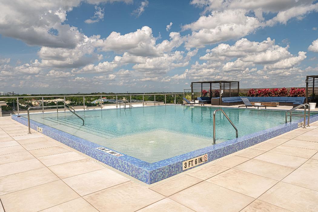 Cortland on Orange Image