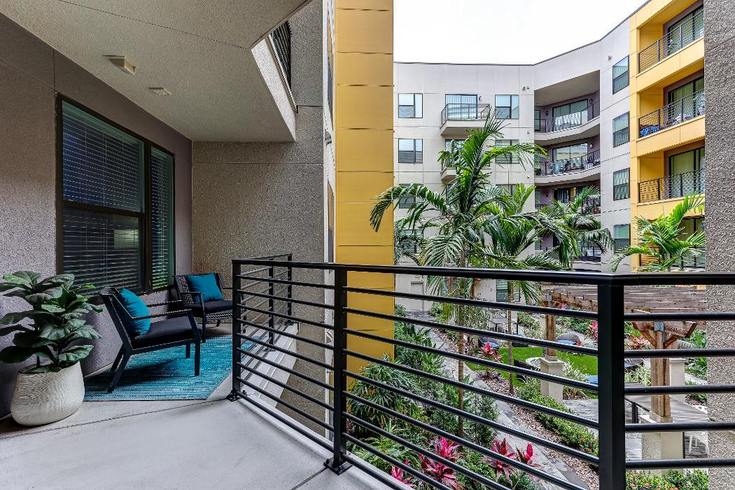 Cortland on Orange Image