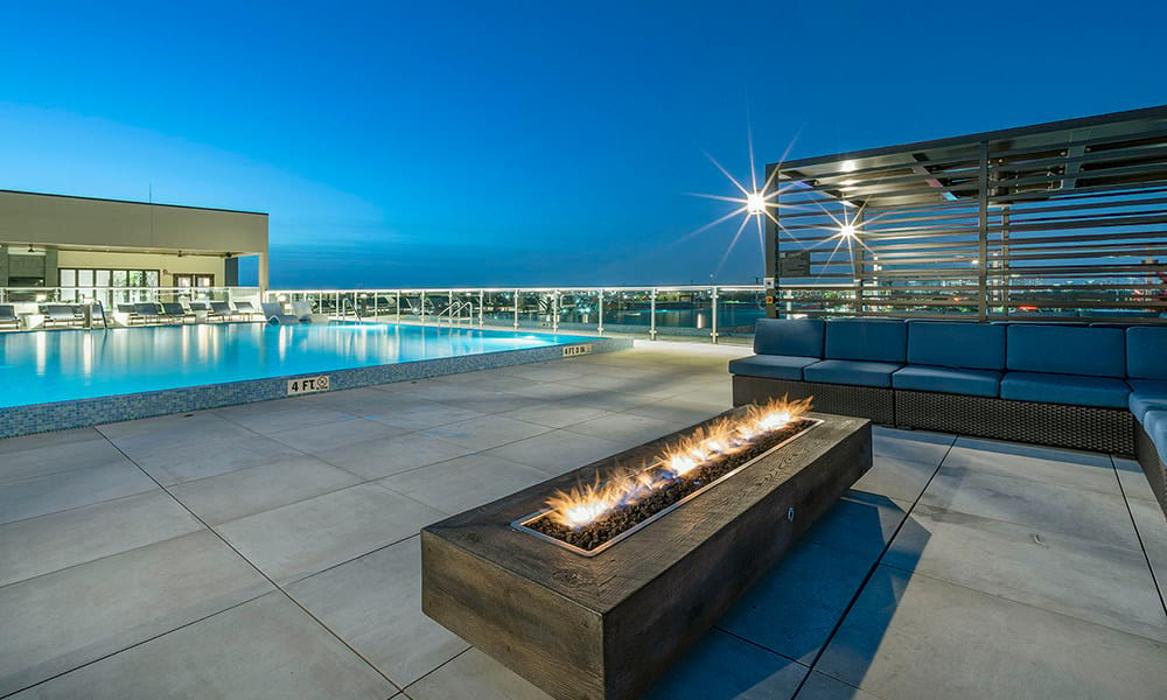 Cortland on Orange Image