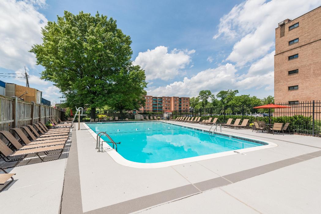 Cortland on Adams Image