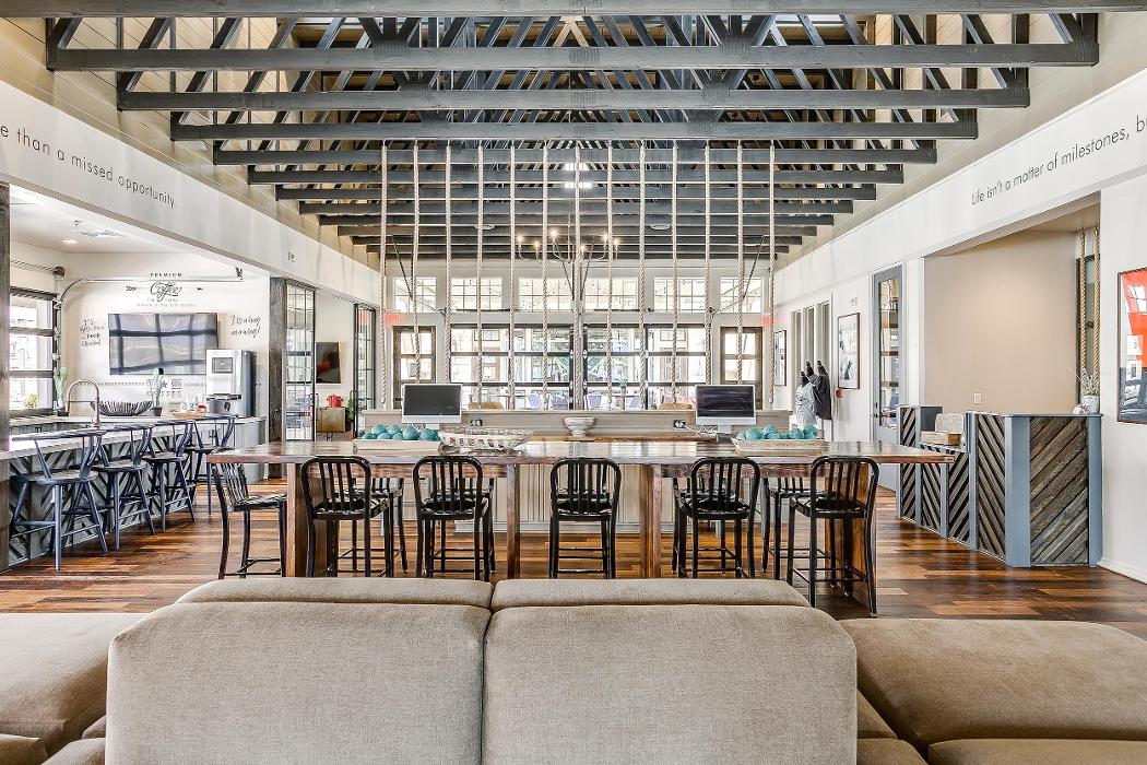 Cortland Chisholm Trail Logo